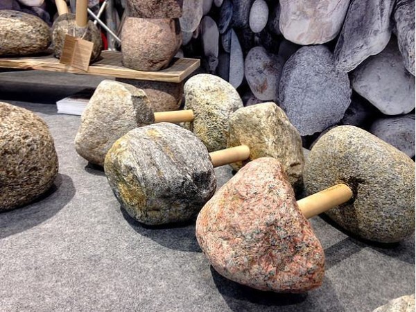 Дъмбел от камък и дърво - Fitrocks Dumbbell, GymStick