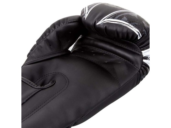 Боксови ръкавици Venum Gladiator 3.0  Boxing Gloves black white